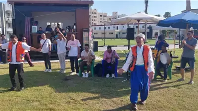 احتفالات فنية على أنغام السمسمية في شواطئ الإسماعيلية