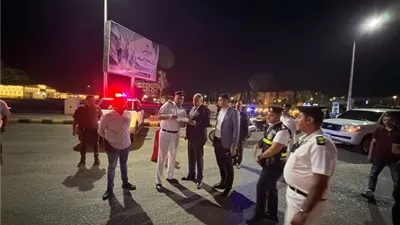 مدير أمن أسيوط يتفقد النقاط المرورية ويطمئن على سيولة الحركة