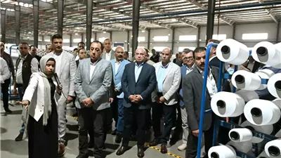 رئيس الوزراء يفتتح مصنع 
