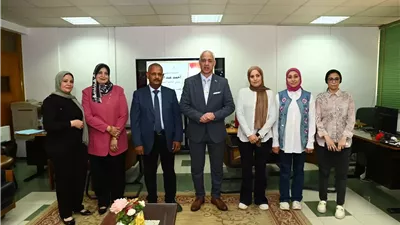 رئيس جامعة أسيوط يفتتح المقر الجديد للإدارة العامة لخدمة المواطن