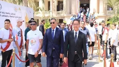 محافظ القليوبية ورئيس جامعة بنها يستقبلان شعلة أسبوع شباب الجامعات