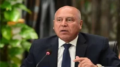 كامل الوزير يتفقد تنفيذ الخط الأول للقطار الكهربائي السريع