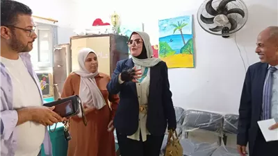 وكيل تعليم الإسماعيلية تتفقد استعدادات مدارس أبوصوير للعام الجديد