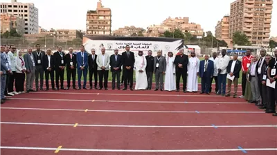 جوهر نبيل يفتتح أعمال تطوير الملعب والمضمار بالمركز الأولمبي