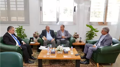 وزير السياحة يلتقي رئيس الاتحاد المصري للتنس لبحث سبل التعاون