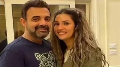 آيات أباظة تكشف تفاصيل دعم شهيرة وعمرو محمود ياسين لها خلال رحلة