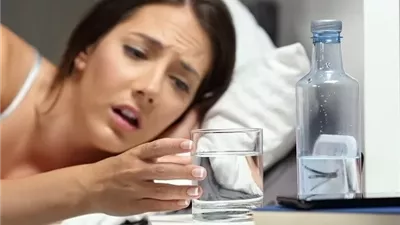 العطش ليلاً .. أسباب شائعة قد تكشف عن مشكلات صحية