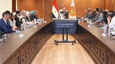 وزير العمل يمنح شركات إلحاق العمالة 6 أشهر لتوفيق أوضاعها