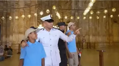 «الداخلية» تجوب بشباب المناطق الحضارية معالم القاهرة