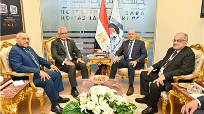 رئيس هيئة التصنيع ووزير الإنتاج الحربي يبحثان التعاون والتكامل الصناعي