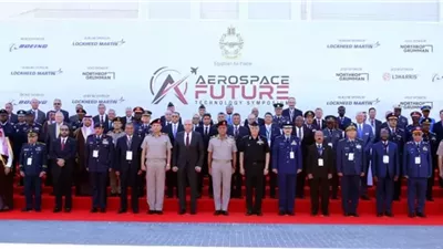 وزير الدفاع ورئيس الأركان يلتقيان عدداً من قادة الوفود العسكرية