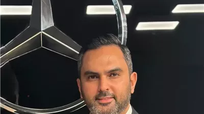 من منصور إلى مرسيدس وبايك وزيكر.. 19 عامًا من الخبرة في مبيعات السيارات