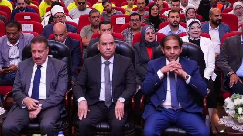 وزير العمل ومحافظ