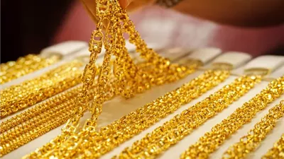 الذهب يخسر 40 جنيهًا بمنتصف اليوم.. وعيار 21 عند 6240 جنيهًا