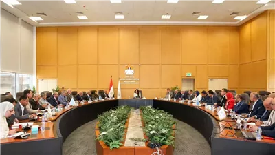 وزيرة الإسكان تتابع موقف منظومة الصرف الصحي بالقاهرة