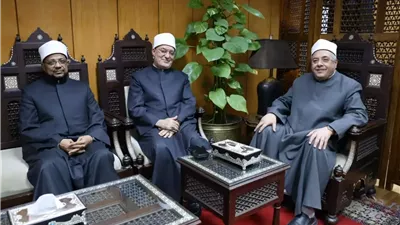 الشيخ أيمن عبد الغني يباشر مهام عمله بعد الحادث الذي تعرض له