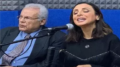 بعد خروجه من الرعاية المركزة.. تطورات الحالة الصحية لوالد أنغام