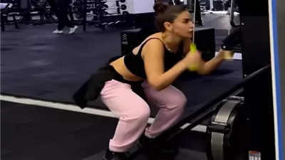 مي سليم تستعرض لياقتها البدنية من داخل الجيم