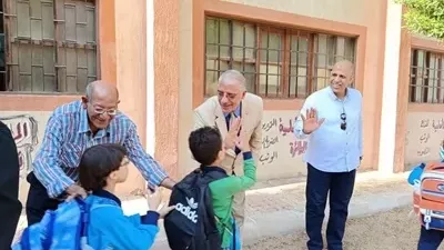 وكيل تعليم قنا يتابع انتظام العملية التعليمية في بداية الدراسة