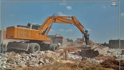 إزالة متغيرات مكانية وبناء مخالف دون ترخيص في المنتزه