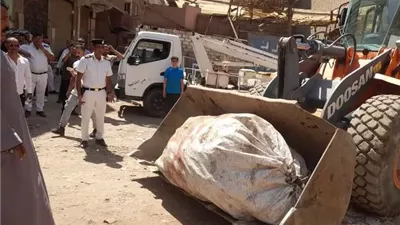الجيزة تداهم مخازن الفرز والخردة المخالفة بالطالبية