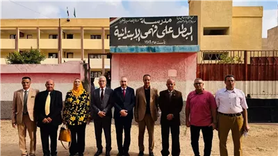 لجنة وزارية تتفقد مدارس الإسماعيلية في أول يوم دراسة..صور