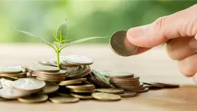ما حكم إلزام الأب ابنه بالتصدق؟..المفتي يُجيب