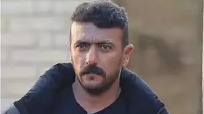 والد أحمد العوضي في المستشفى..والفنان: