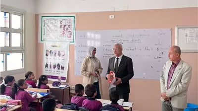 مدير تعليم الإسماعيلية يتفقد انتظام الدراسة في العام الجديد..صور