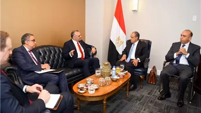 وزير الخارجية يبحث مع مستشار ترامب الأوضاع في السودان وليبيا