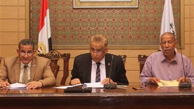 المكتب التنفيذي للمعلمين يناقش تقارير أداء الإدارات بالنقابة العامة