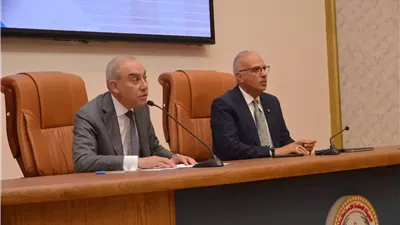 وزير الري يستعرض بالأرقام حقيقة الوضع المائي في مصر وحوض النيل