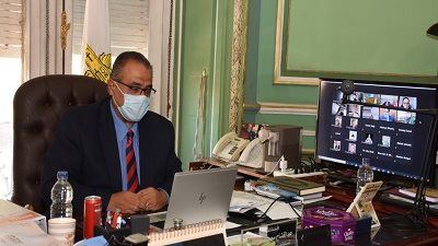نائب رئيس جامعة عين شمس: إعتماد خطط التعليم الهجين بالكليات