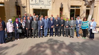 رئيس جامعة الفيوم .. شارك في اجتماع المجلس الأعلى لشئون الدراسات العليا والبحوث