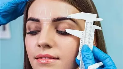 التداوي شرط المباشرة..فتوى تضم 4ضوابط لجراحة رفع الحواجب