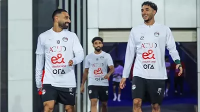 21 لاعبا فى مران منتخب مصر.. محمد صلاح يتألق ويسجل هدفا رائعا