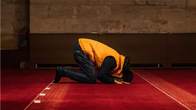 هل يختلف مقدار سجود السهو إذا تكرر في الصلاة؟