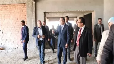 وزير التعليم العالي يتفقد فرع جامعة الإسكندرية بمدينة برج العرب