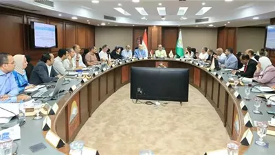 محافظ الجيزة: رفع كفاءة الأنفاق ورصف عدد من المحاور والشوارع