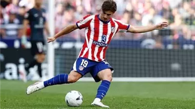 تحركات سرية بين أتليتكو مدريد وبرشلونة لإتمام صفقة ألفاريز