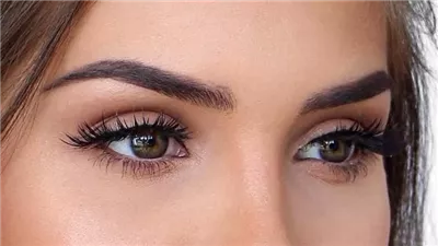 دليل اختيار ألوان المكياج الصباحي لإطلالة ناعمة وأنيقة