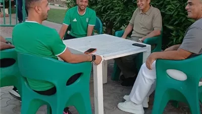 رئيس الاتحاد يعقد جلسة دعم مع الجهاز الفني خلال فترة التوقف