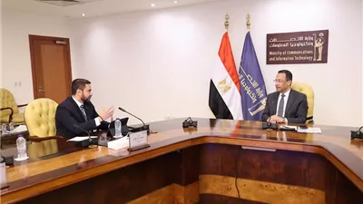 وزير الاتصالات يتابع تنفيذ مشروع مركز «كيميت» للبيانات