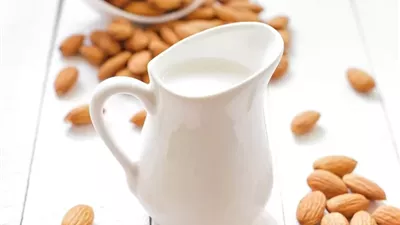 حليب اللوز وضغط الدم.. كيف يدعم صحة القلب وما النوع الأفضل؟