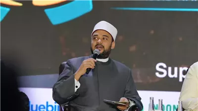 د. أحمد نبوي يستعرض مرتكزات تأهيل الإمام لتحقيق السلام العالمي