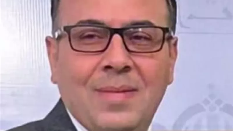 الشاعر الدكتور عارف