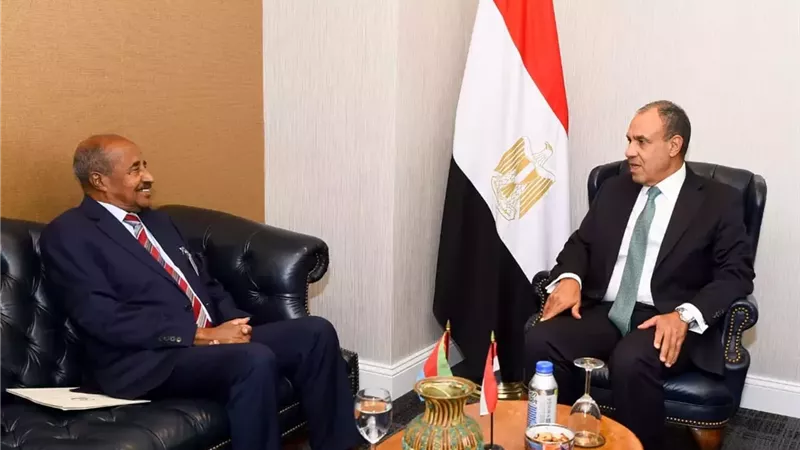 وزير الخارجية بدر