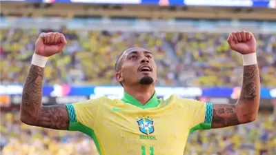 رافينيا يغادر معسكر منتخب البرازيل بسبب الإصابة