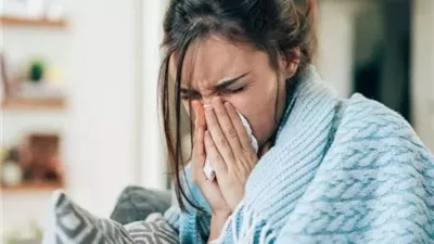 متى يستطيع مريض الإنفلونزا العودة إلى العمل بأمان؟ .. طبيب يجيب