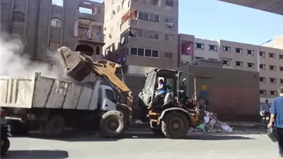 حملات مكثفة لرفع كفاءة النظافة بشوارع إمبابة والمنيرة الغربية